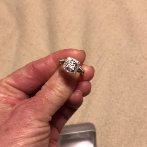 Ring - Picture 2 of 4